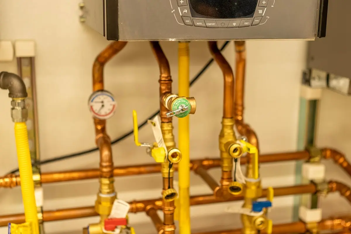 Licensed technician providing Sewer Cleanout for a homeowner in Barbourville